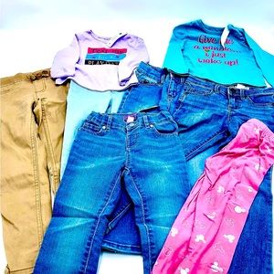 Girls, 4Tand 5T jeans and shirt 8 pieces good condition